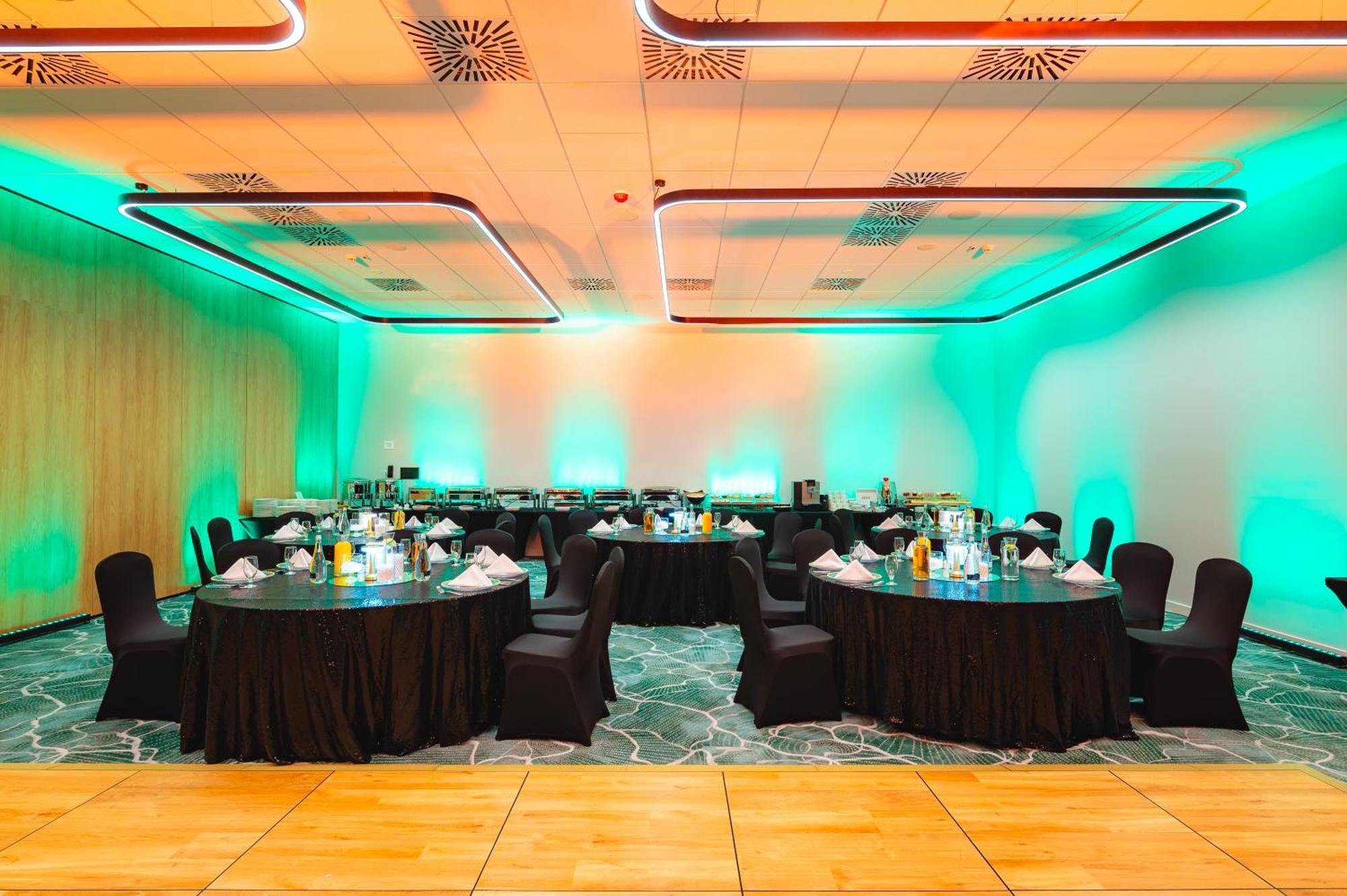Hilton Garden Inn ראדום מראה חיצוני תמונה